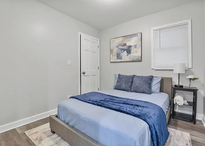 Cozy 4br 2ba * Worth